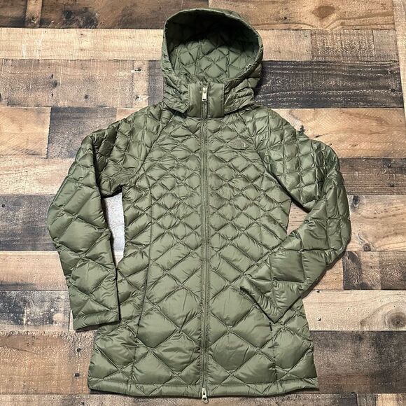 The North Face Transit Diamond Quilted Down Jacket - Picture 2 of 8